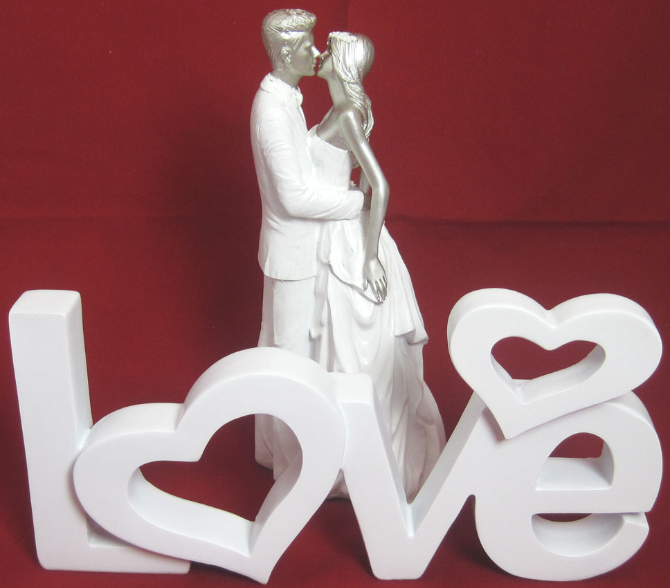 Schriftzug "Love" weiß 30x13x4 cm (BxHxT) Polyresin